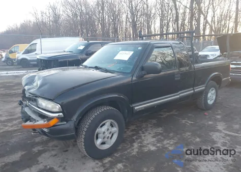 2001 Chevrolet S-10 Ls из США, поврежденный, VIN 1GCDT19W518114889
